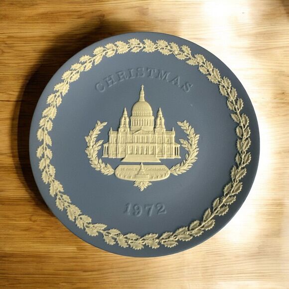 Wedgewood Christmas Collector Plate 1972 Blue 8” Jasper St. Paul's Cathedral - Picture 1 of 5
